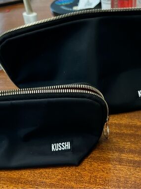 KUSSHI Woman’s 2pc Black Nylon Toiletry Pouches
